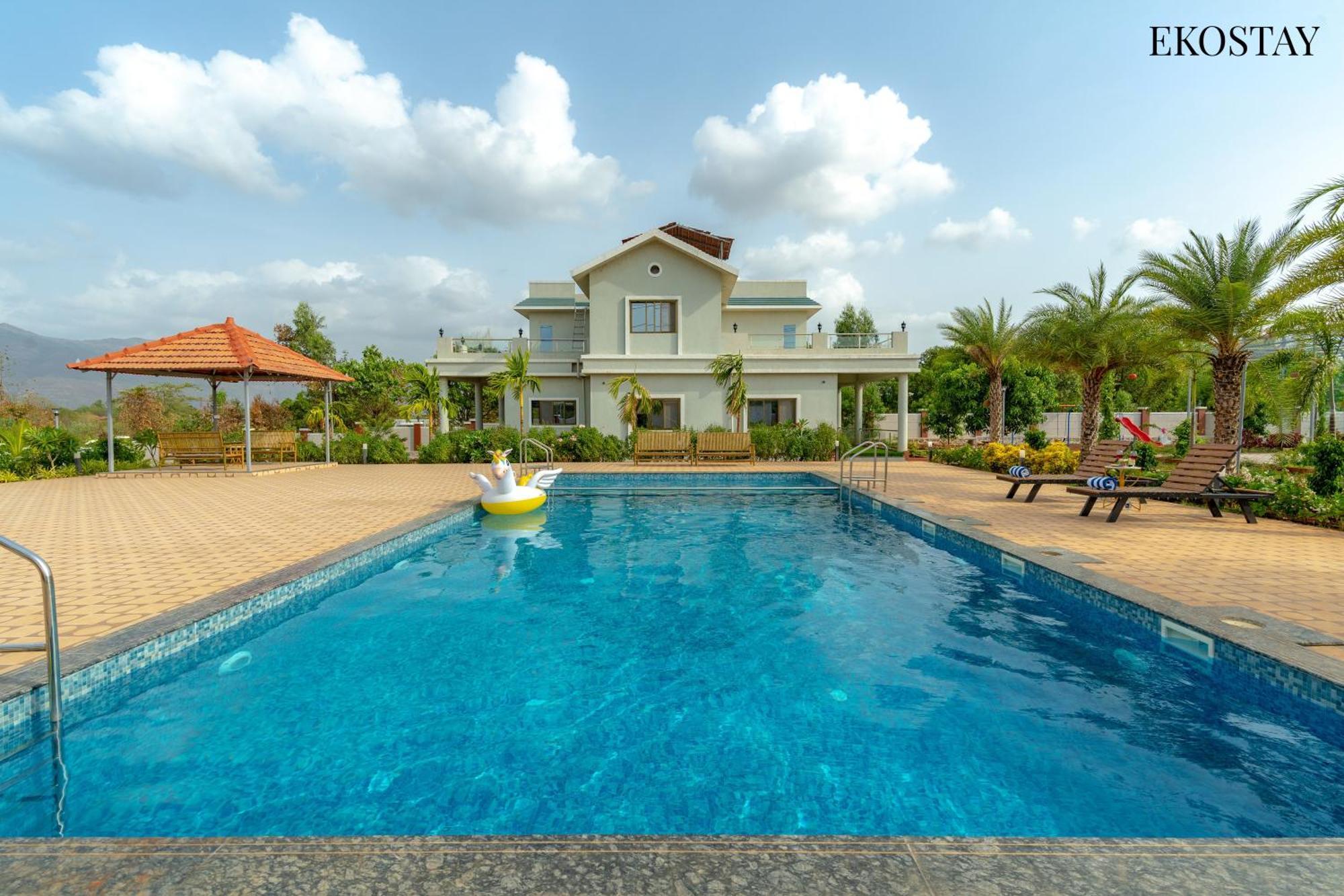 Ekostay Gold Palm Estate I Cricket Turf I Rain Dance I 2 Acre Property Karjat Ngoại thất bức ảnh