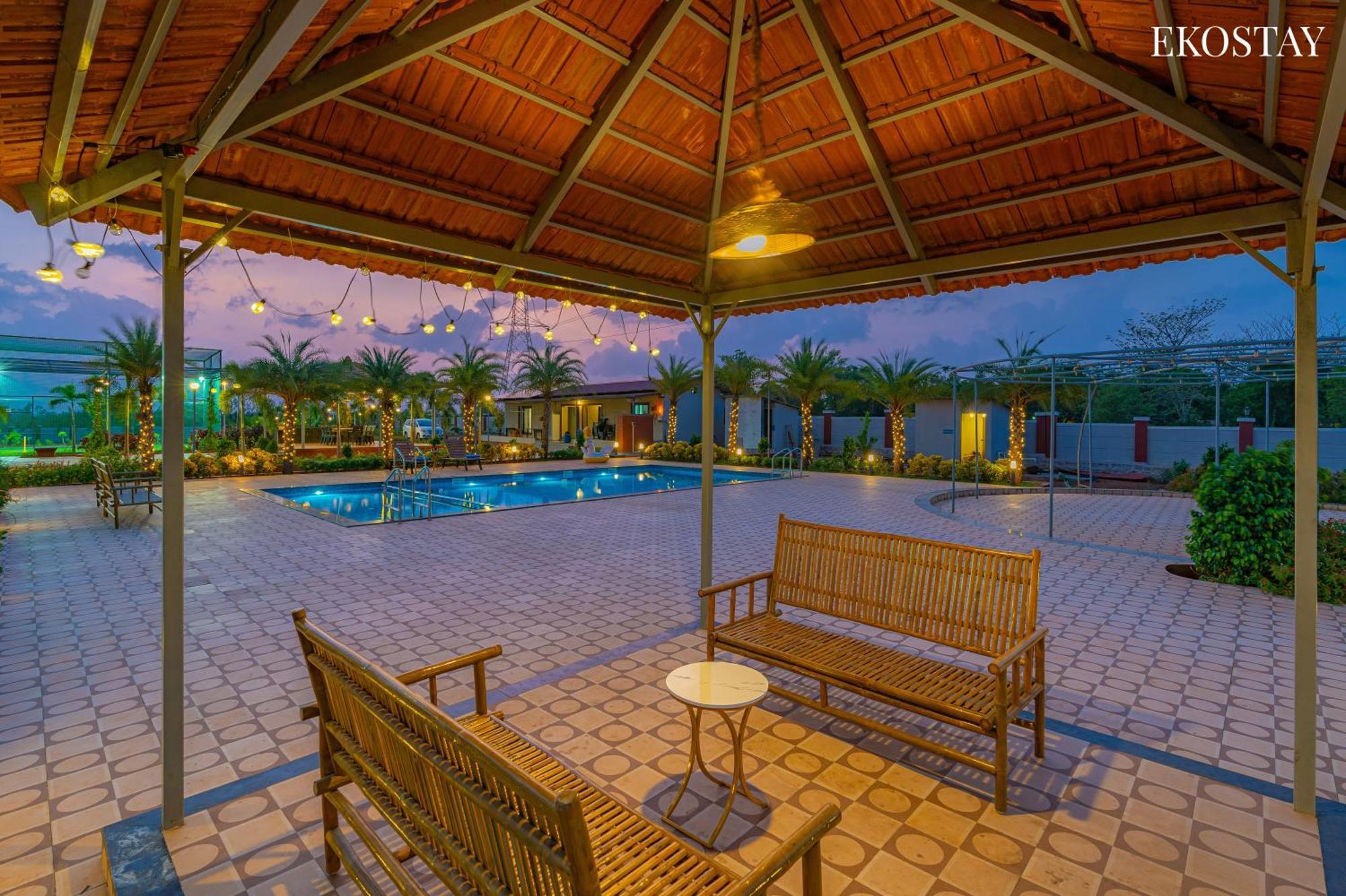 Ekostay Gold Palm Estate I Cricket Turf I Rain Dance I 2 Acre Property Karjat Ngoại thất bức ảnh