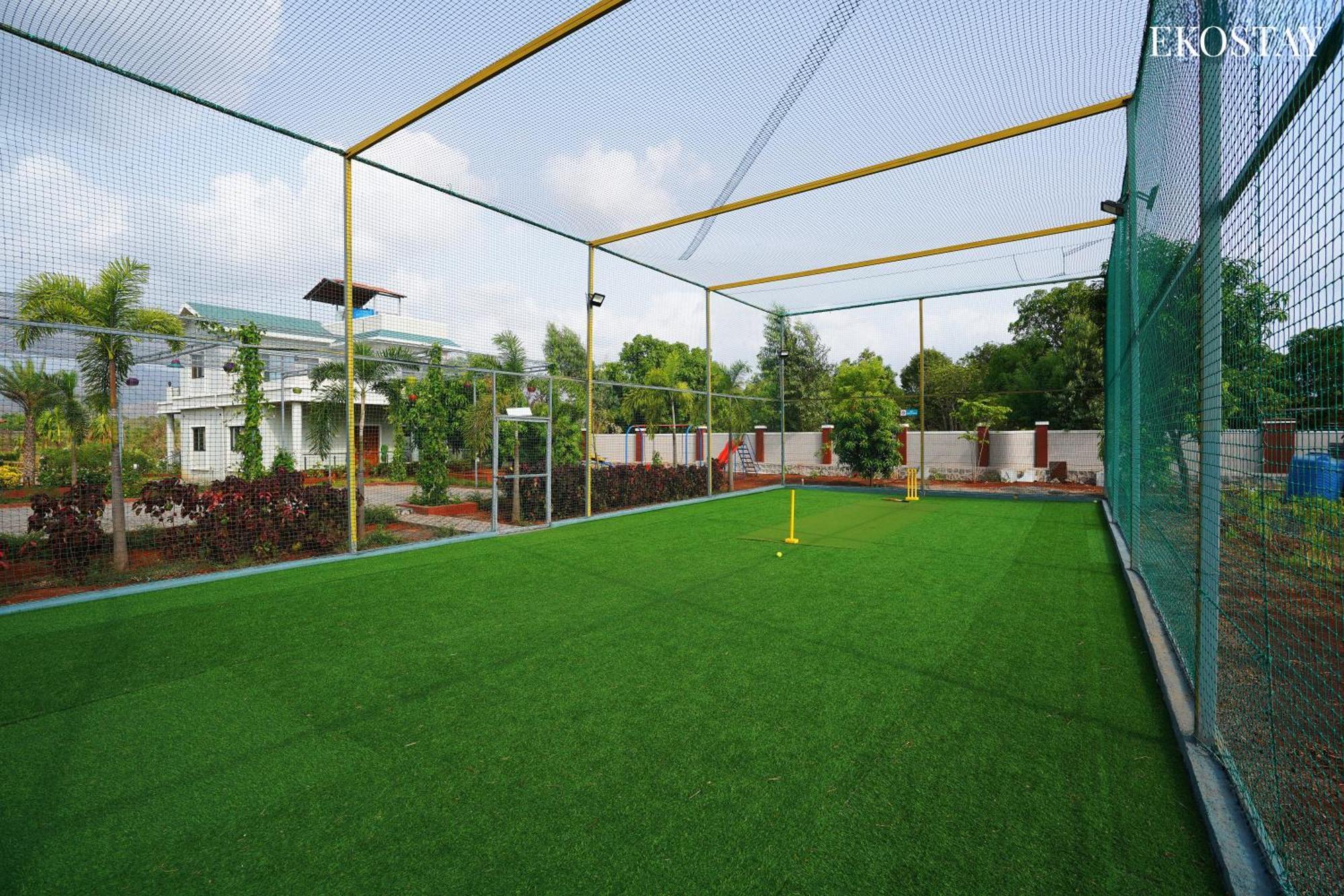 Ekostay Gold Palm Estate I Cricket Turf I Rain Dance I 2 Acre Property Karjat Ngoại thất bức ảnh