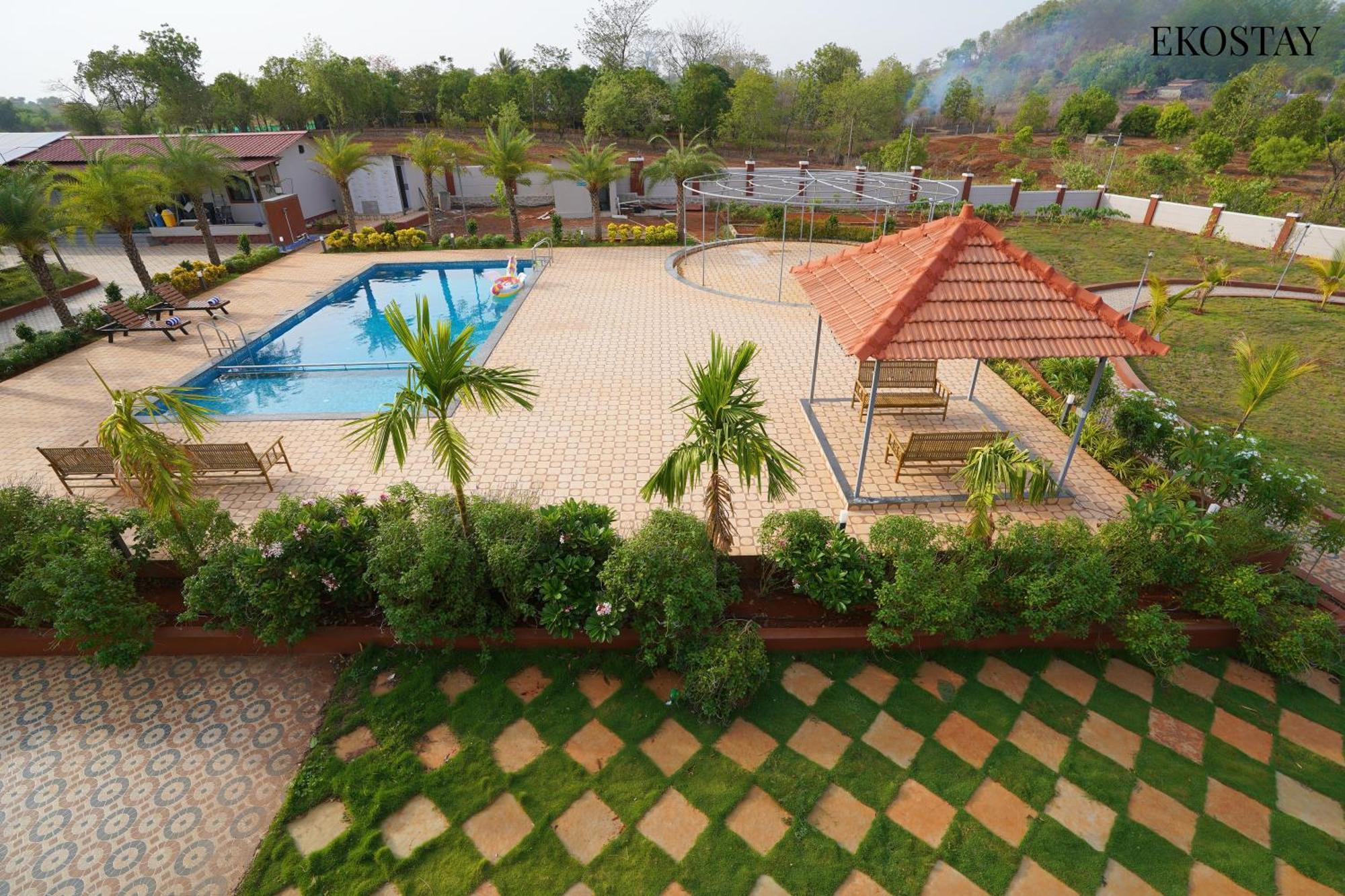 Ekostay Gold Palm Estate I Cricket Turf I Rain Dance I 2 Acre Property Karjat Ngoại thất bức ảnh